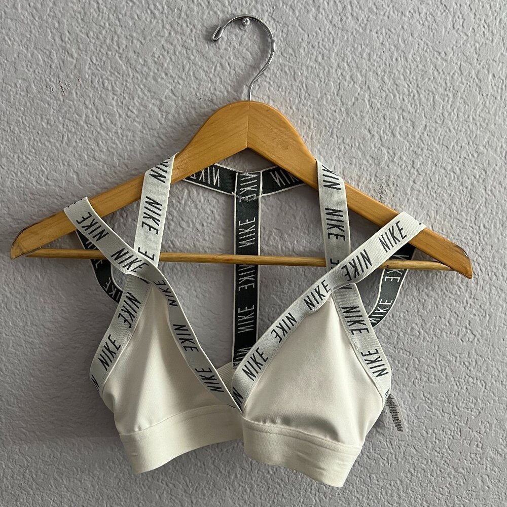 NIKE WHITE/GREY MEDIUM SUPPORT SPORTS BRA